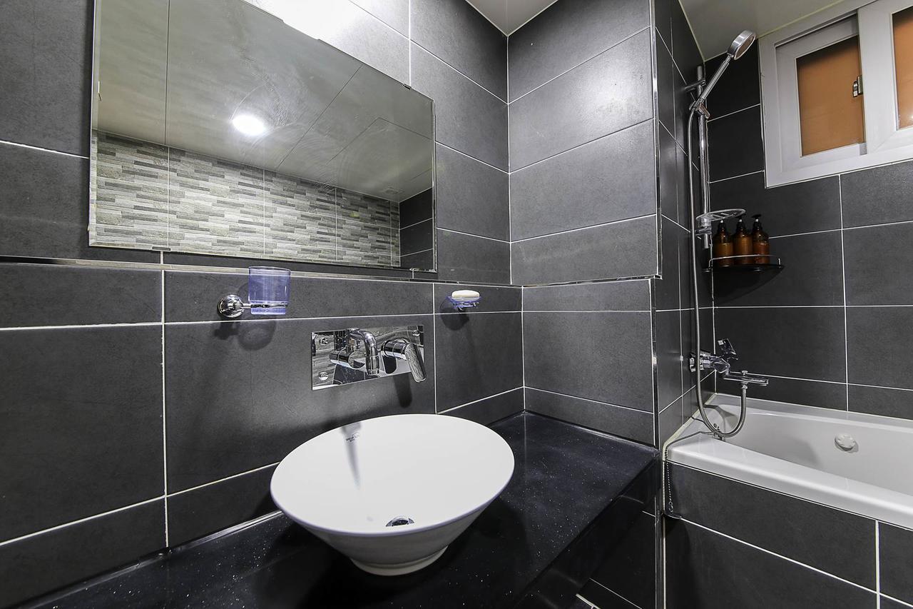 White Hotel Szuvon Kültér fotó