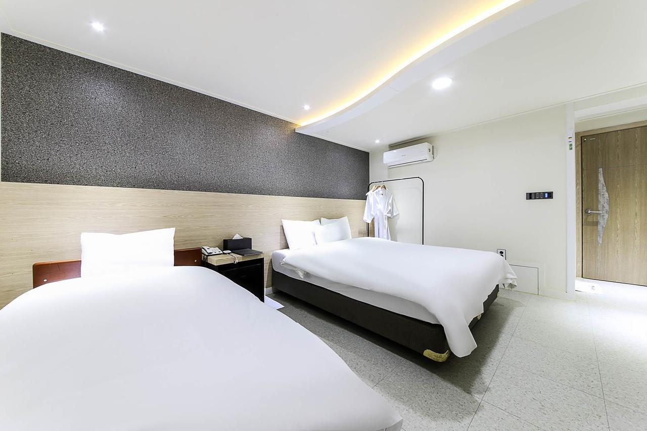 White Hotel Szuvon Kültér fotó