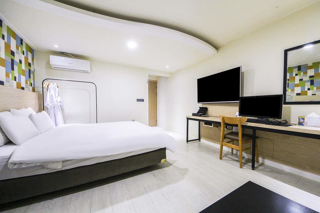White Hotel Szuvon Kültér fotó